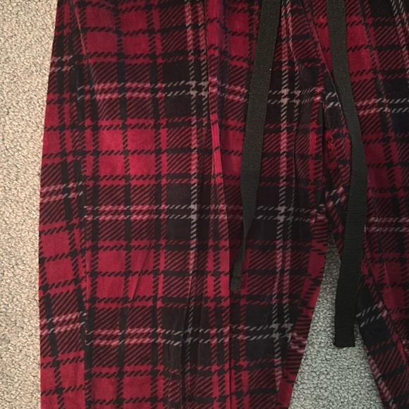 Pajamas - Picture 4 of 7